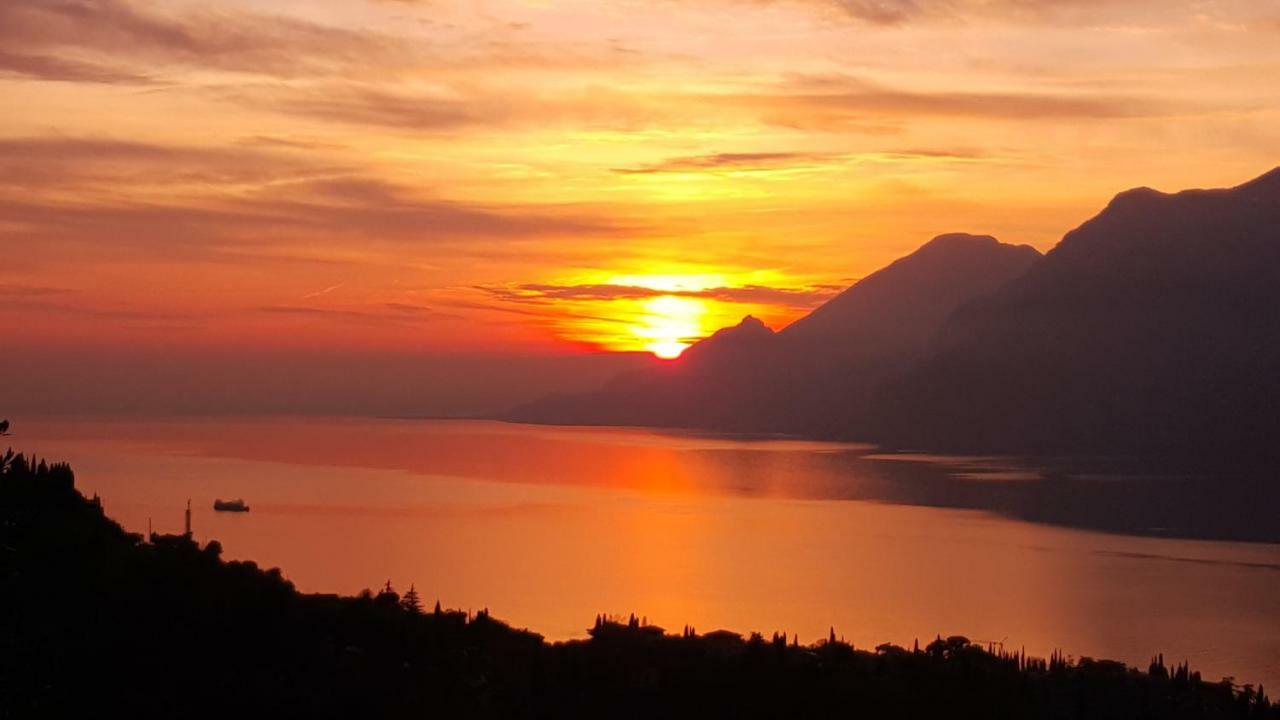 Appartamenti Tasel With Heated Pool Malcesine Exterior foto