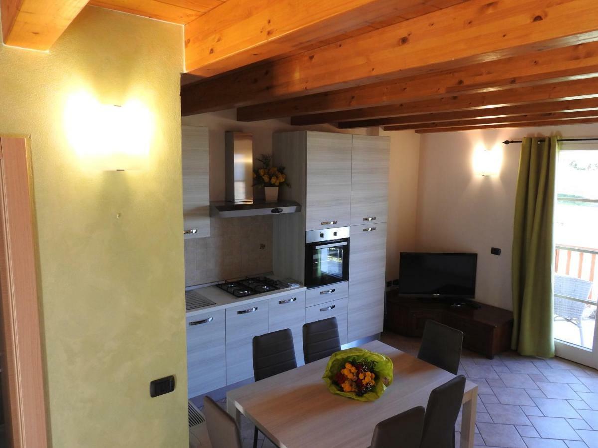 Appartamenti Tasel With Heated Pool Malcesine Exterior foto